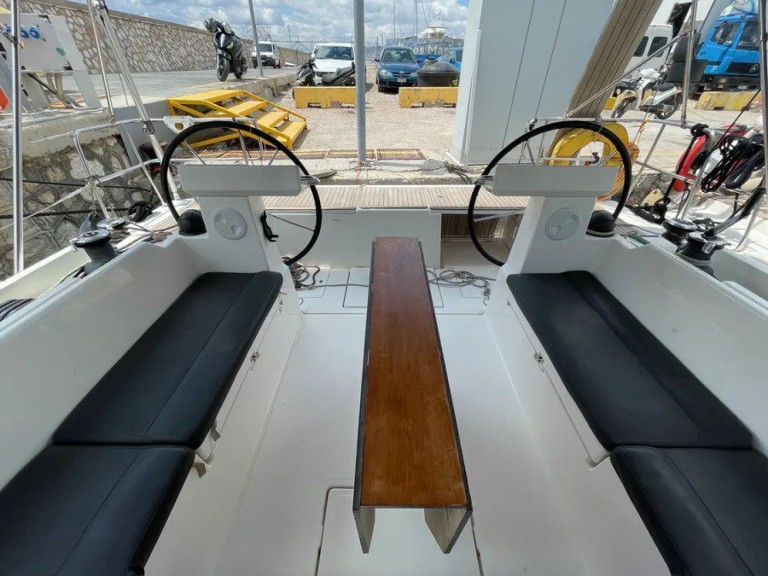 Rent a Bavaria Bavaria C45 Holiday Alimos