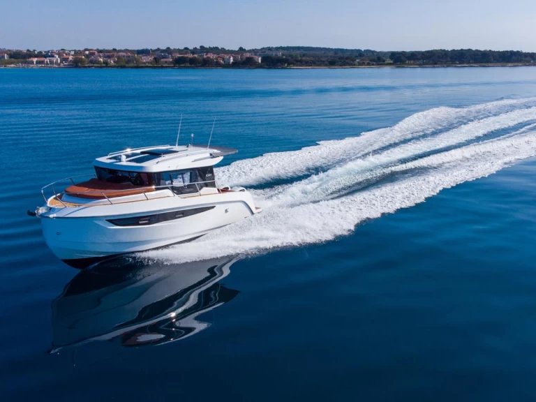 Bareboat Rental Motorboat Kavi Yacht with a boat licence