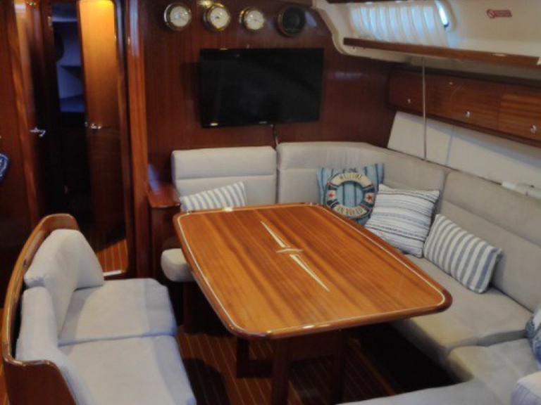 Sailboat rental in Ávdira - Bavaria Bavaria 44