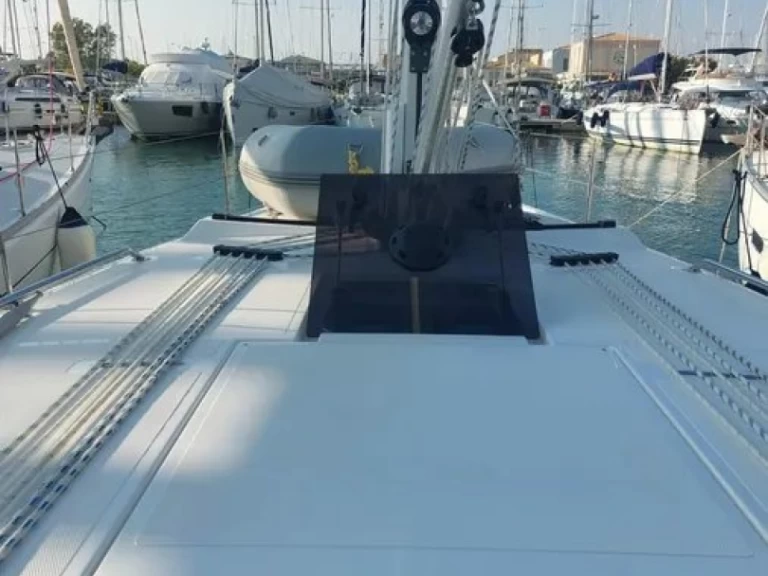 Rent a Bavaria Bavaria C42 Lefkáda