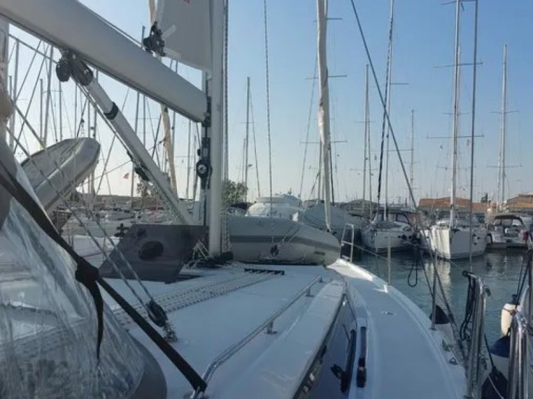Yacht charter Lefkáda cheap Bavaria C42