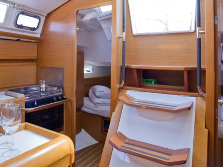 Sailboat rental in Lefkáda - Jeanneau Sun Odyssey 409