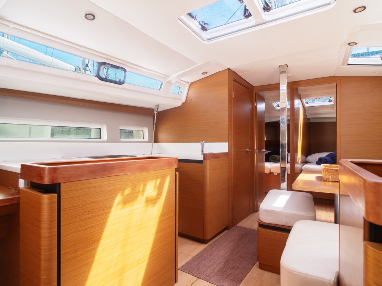 Sailboat for rent Olbia at the best price