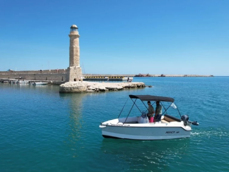 Motorboat for rent Rethymno at the best price
