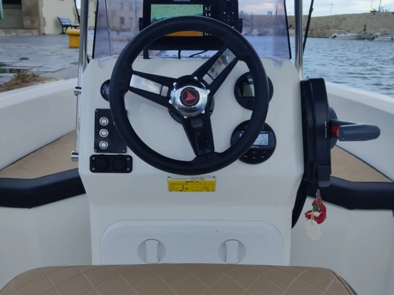 Bareboat Rental Motorboat Compass with a boat licence