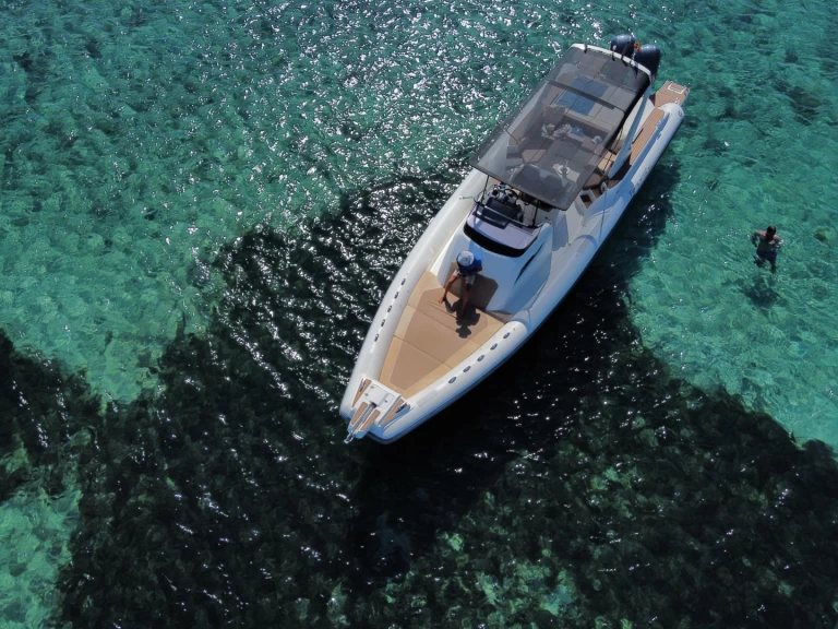 Boat rental Capelli Tempest 40 in Santa Eulària des Riu on Samboat