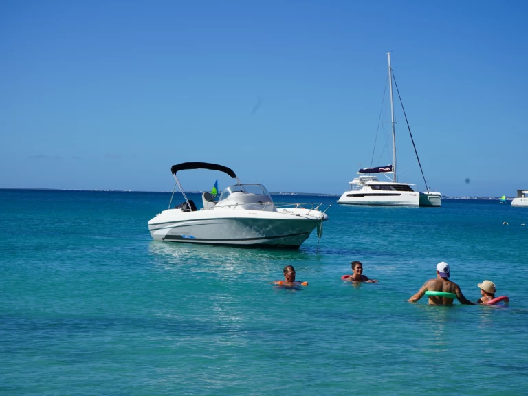 Yacht charter Marigot cheap Flyer 650 Open