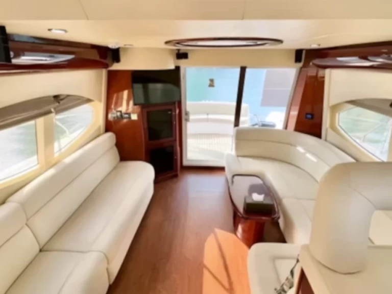 Yacht charter Dubai Marina cheap 50