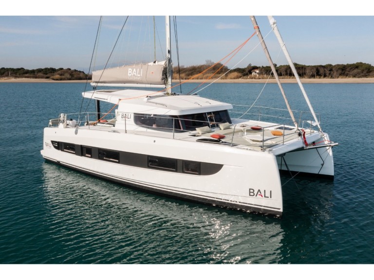 Boat rental Bali Bali 4.0 NEW 2025 in Sant Antoni de Portmany on Samboat