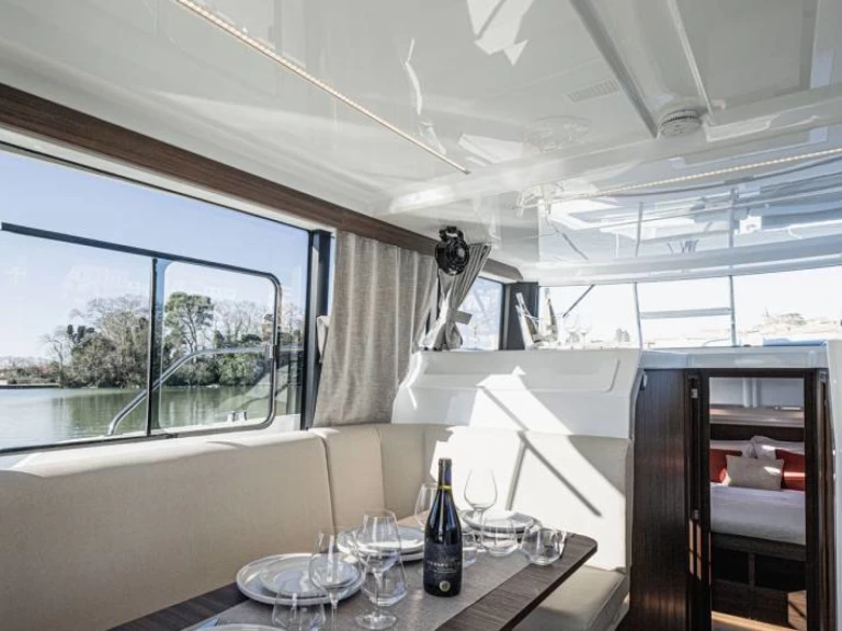 Boat rental Le Boat Liberty in Branges on Samboat