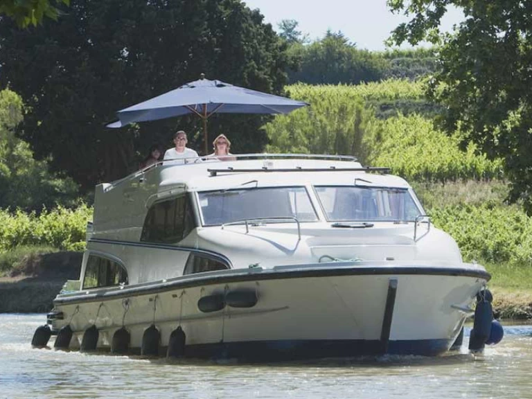 Motorboat rental in Homps - Le Boat Mystique