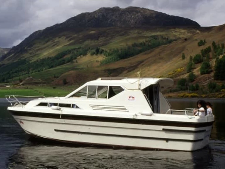 Yacht charter Spean Bridge cheap Cygnet WHS
