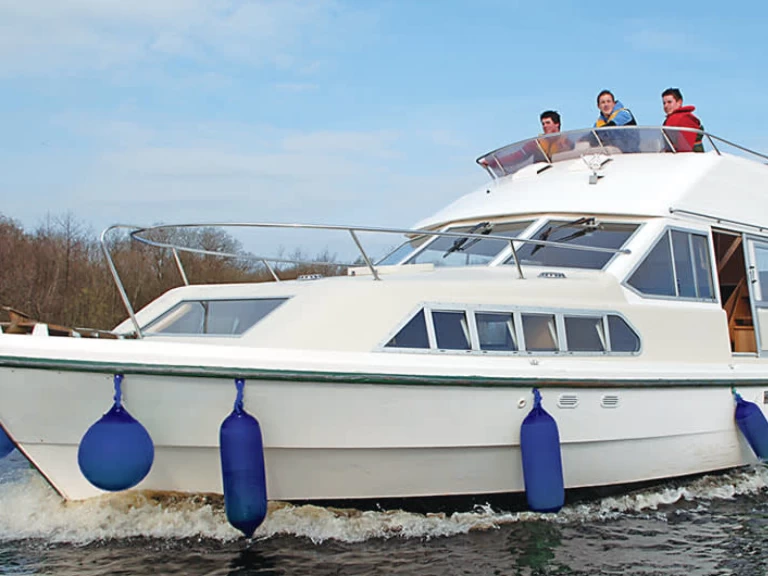 Motorboat rental with or without captain Le Boat Portumna
