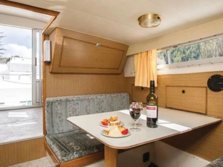 Motorboat for rent Spean Bridge at the best price