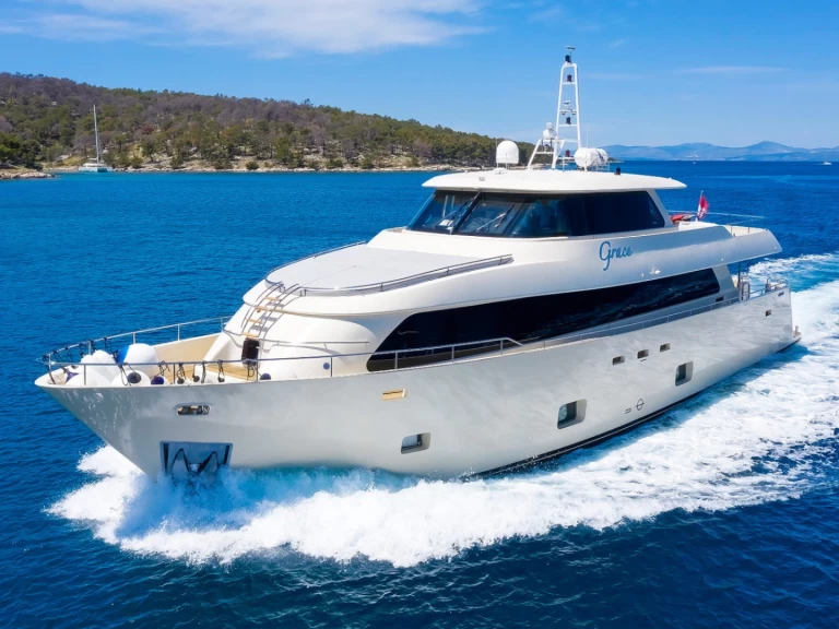 Bareboat Rental Luxury Yacht  with a boat licence