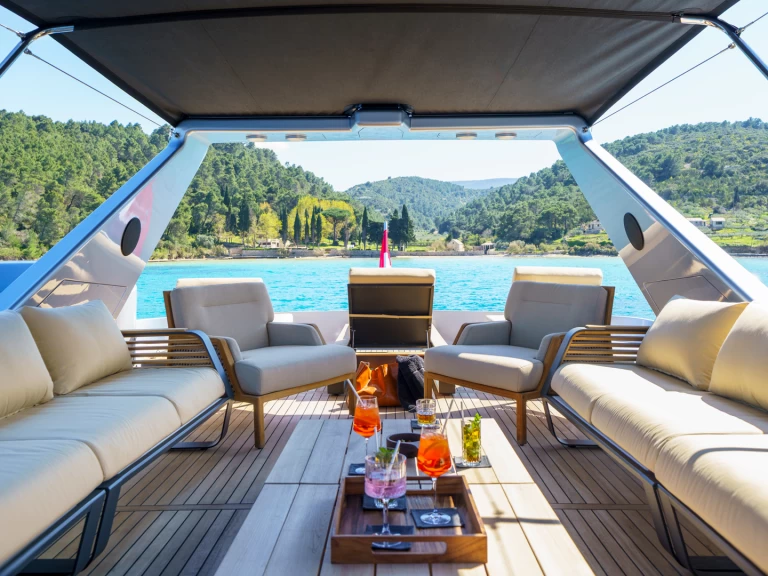 Luxury Yacht rental with or without captain  Split