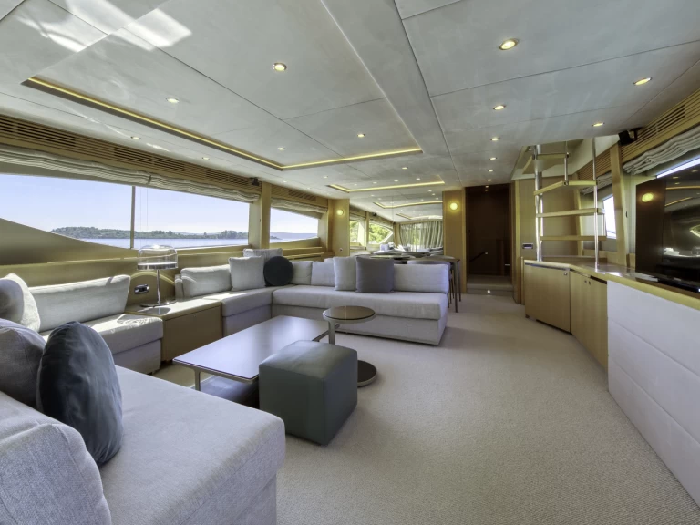 Luxury Yacht for rent Trogir at the best price