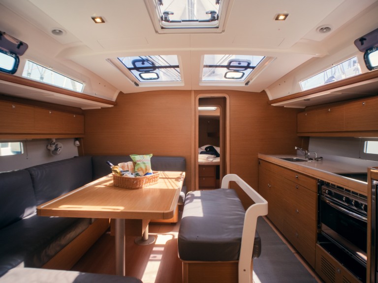 Sailboat for rent Olbia at the best price