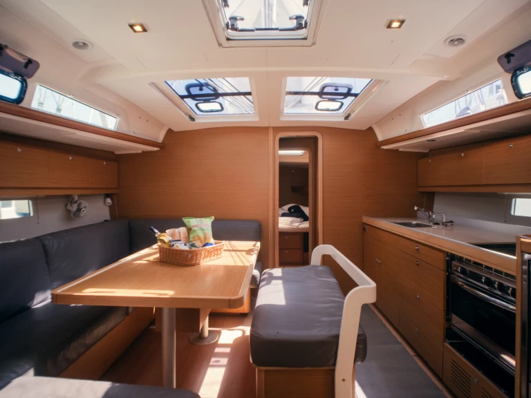 Sailboat for rent Olbia at the best price