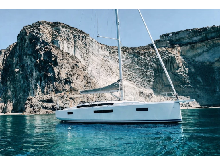 Boat rental Jeanneau Sun Odyssey 410 in Nettuno on Samboat