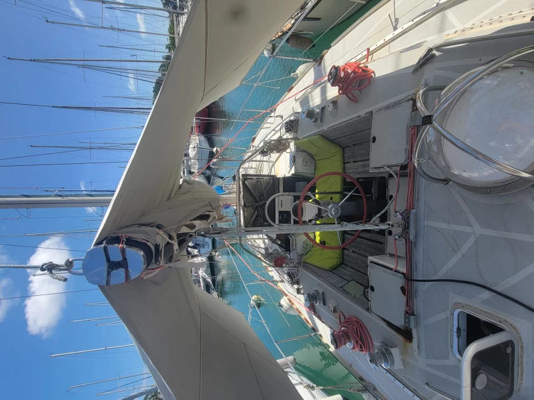 Sailboat rental in Pointe-à-Pitre - Brument Vulcain V