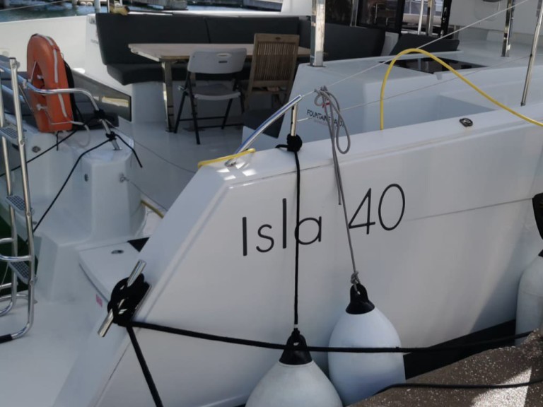 Bareboat Rental Catamaran Fountaine Pajot with a boat licence