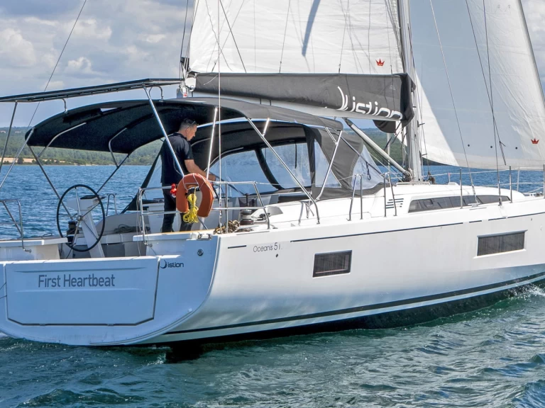 Bareboat Rental Sailboat Bénéteau with a boat licence