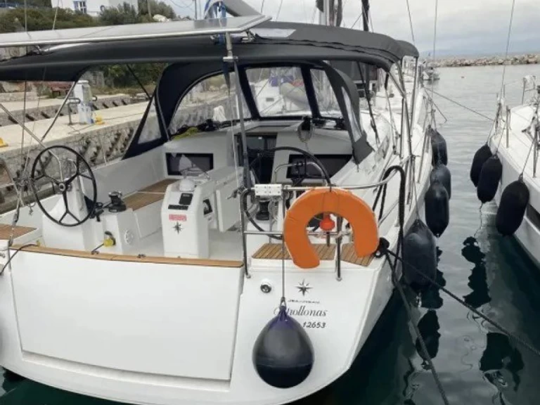 Yacht charter Gouvia cheap Sun Odyssey 440