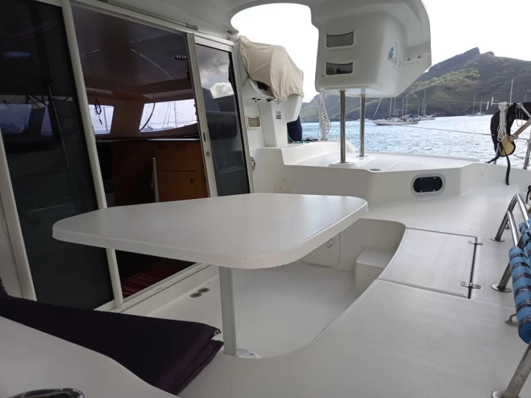 Fountaine Pajot Mahe 36 Evolution in Anna Maria Bay on SamBoat