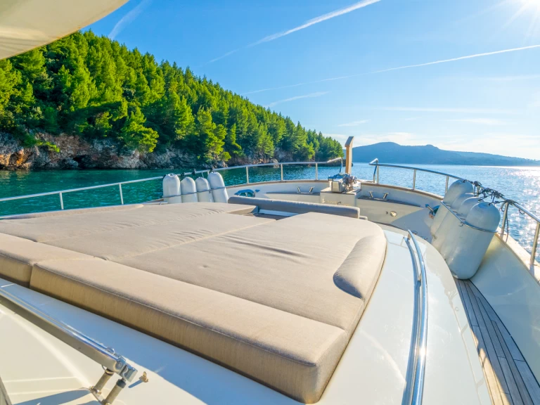 Luxury Yacht rental in Dubrovnik -  Motoryacht C9
