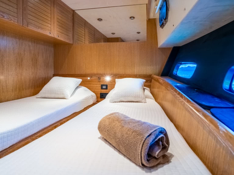 Boat rental  Motoryacht C9 in Dubrovnik on Samboat