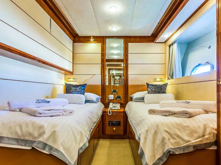 Ferretti Ferretti 880 charter bareboat or captained in  Seget Donji