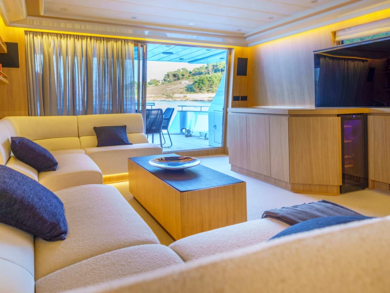 Luxury Yacht rental in Split -  Motoryacht P
