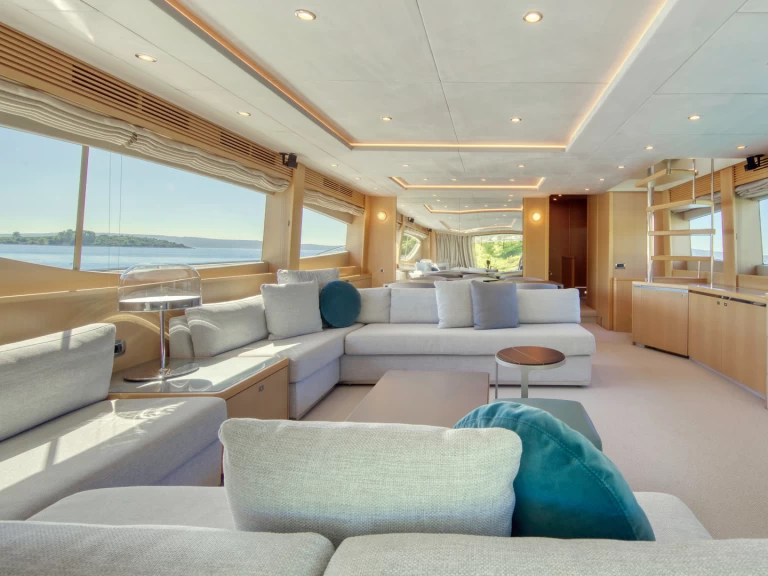 Luxury Yacht for rent Trogir at the best price