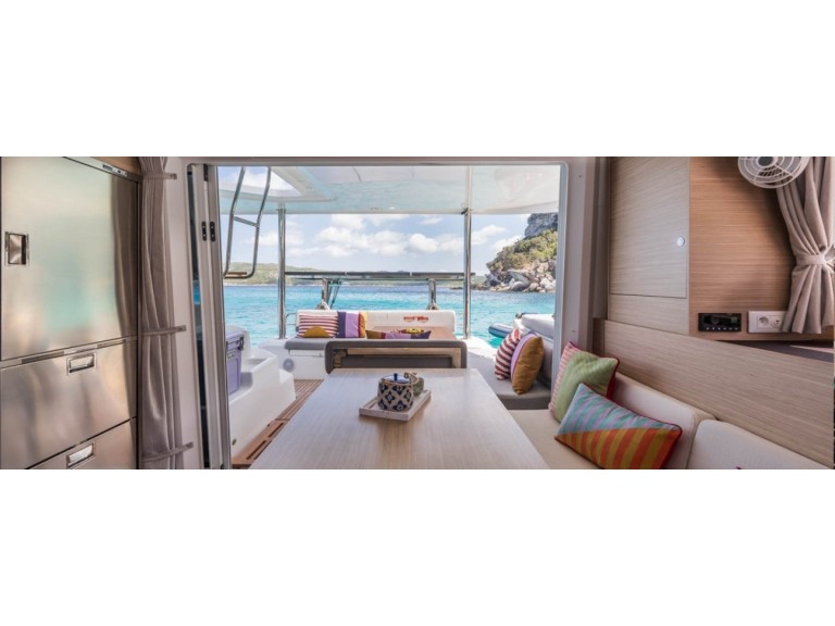 Lagoon Lagoon 38 - 4cab in Cugnana Verde on SamBoat