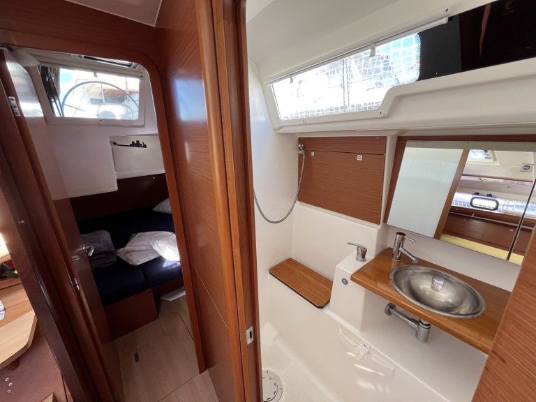 Yacht charter Olbia cheap Dufour 412 Grand Large