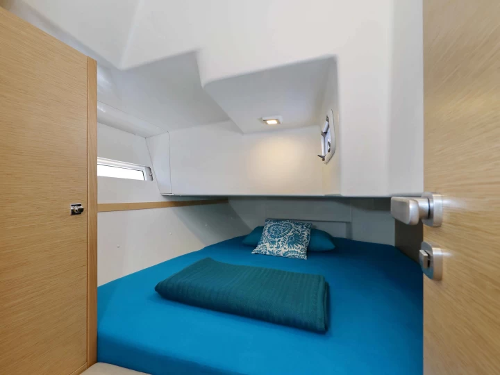 Yacht charter Castiglioncello cheap More 40