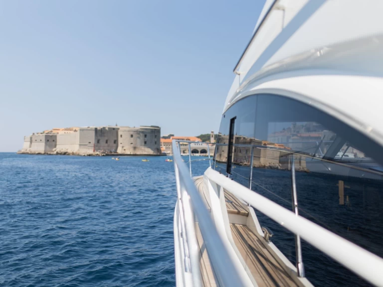 Motorboat rental in Dubrovnik - Princess Princess F43