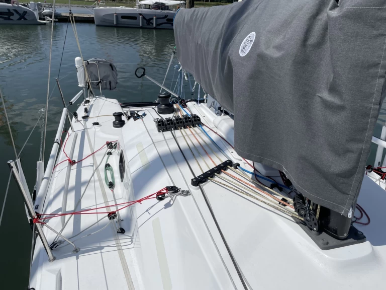 Sailboat for rent Lorient at the best price