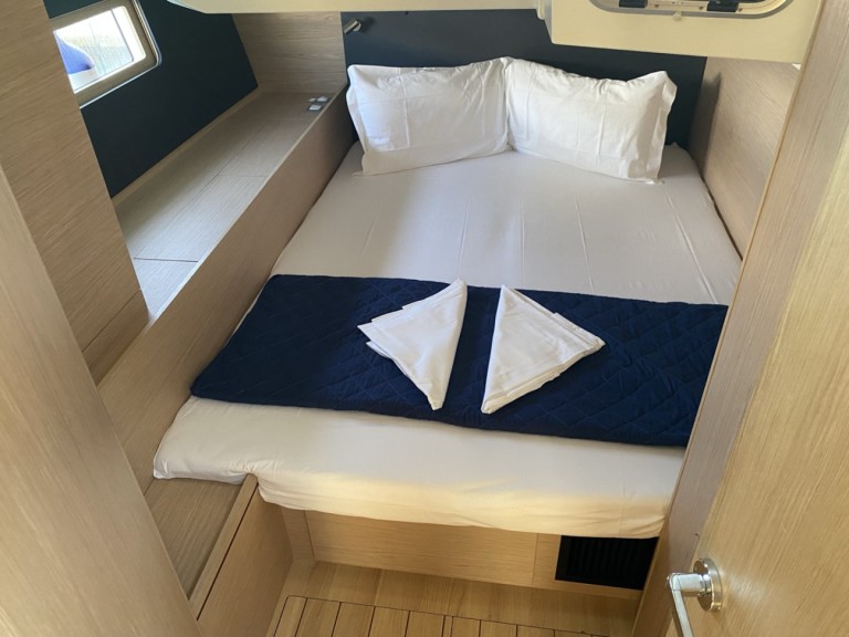 Sailboat rental with or without captain Bénéteau Salerno