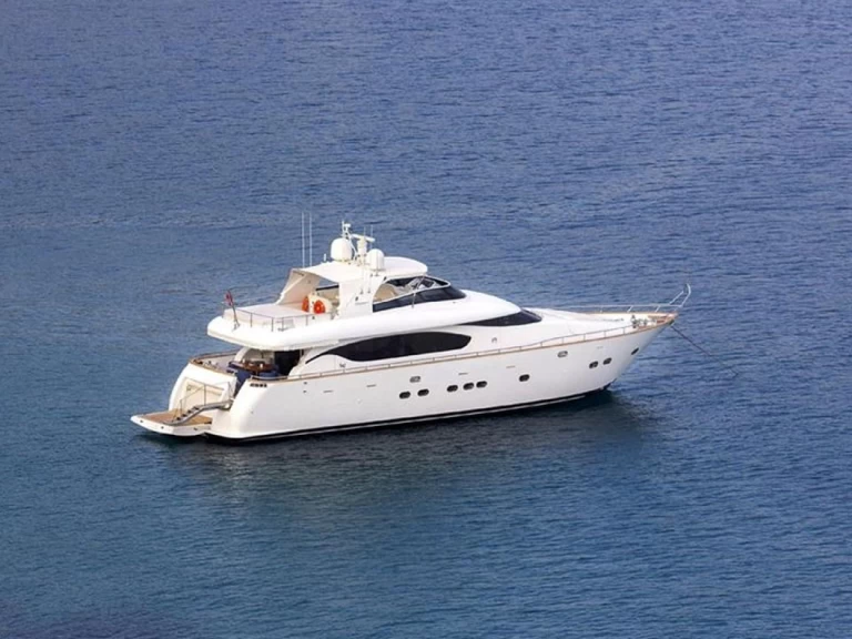 Luxury Yacht  2006 in Bodrum on SamBoat