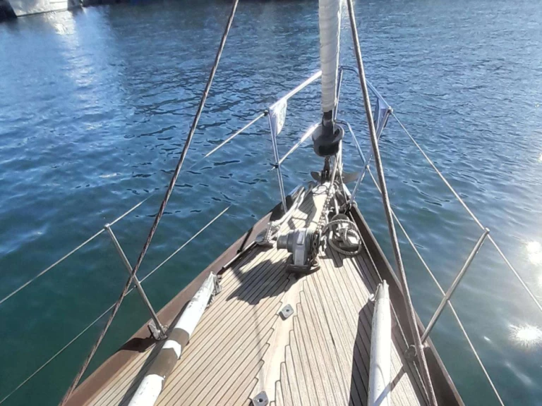 Sailboat rental in Genova - SWAN First 42