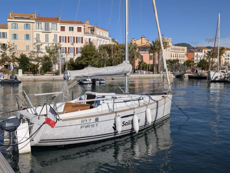 Sailboat rental with or without captain Bénéteau Port Fréjus