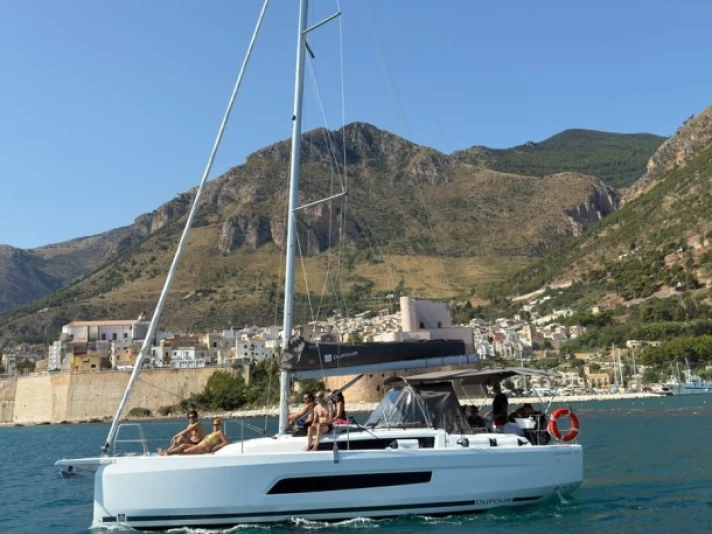 Boat rental Dufour Dufour 37 in Castellammare del Golfo on Samboat