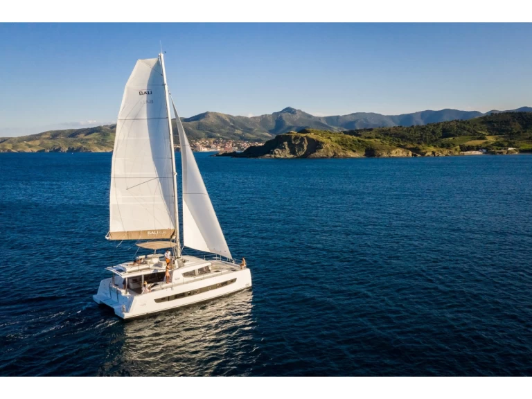 Rent a Bali Bali 4.8 (4 cab +1) Lávrio