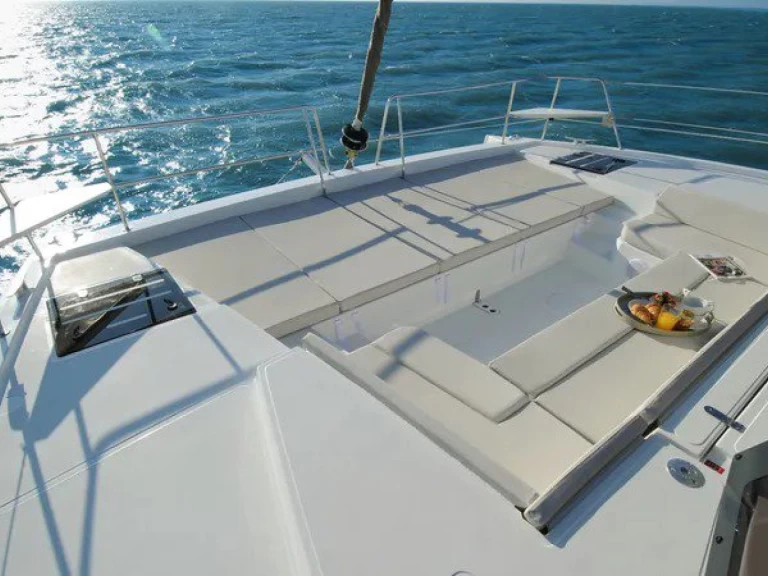 Bareboat Rental Catamaran Bali with a boat licence