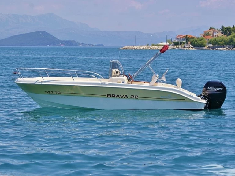 Mingolla Brava 22 in Trogir on SamBoat