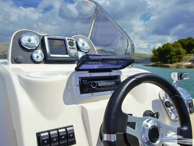 Rent a Quicksilver Quicksilver 675 Activ Open Trogir