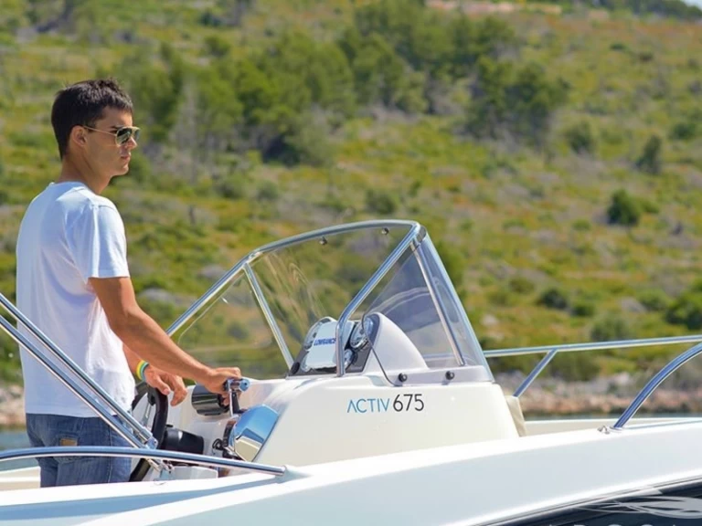 Boat rental Quicksilver Quicksilver 675 Activ Open in Trogir on Samboat