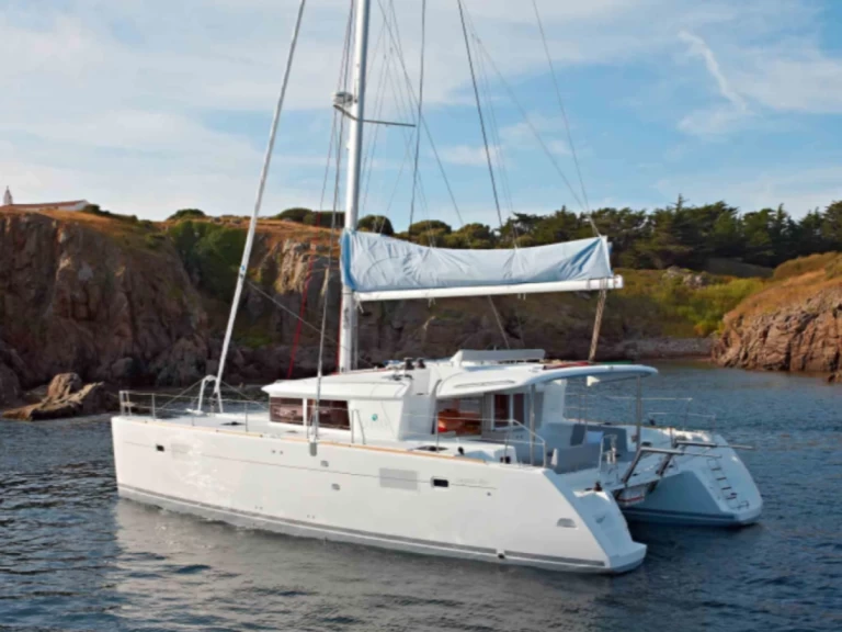 Lagoon Lagoon 450 F charter bareboat or captained in  Portofino